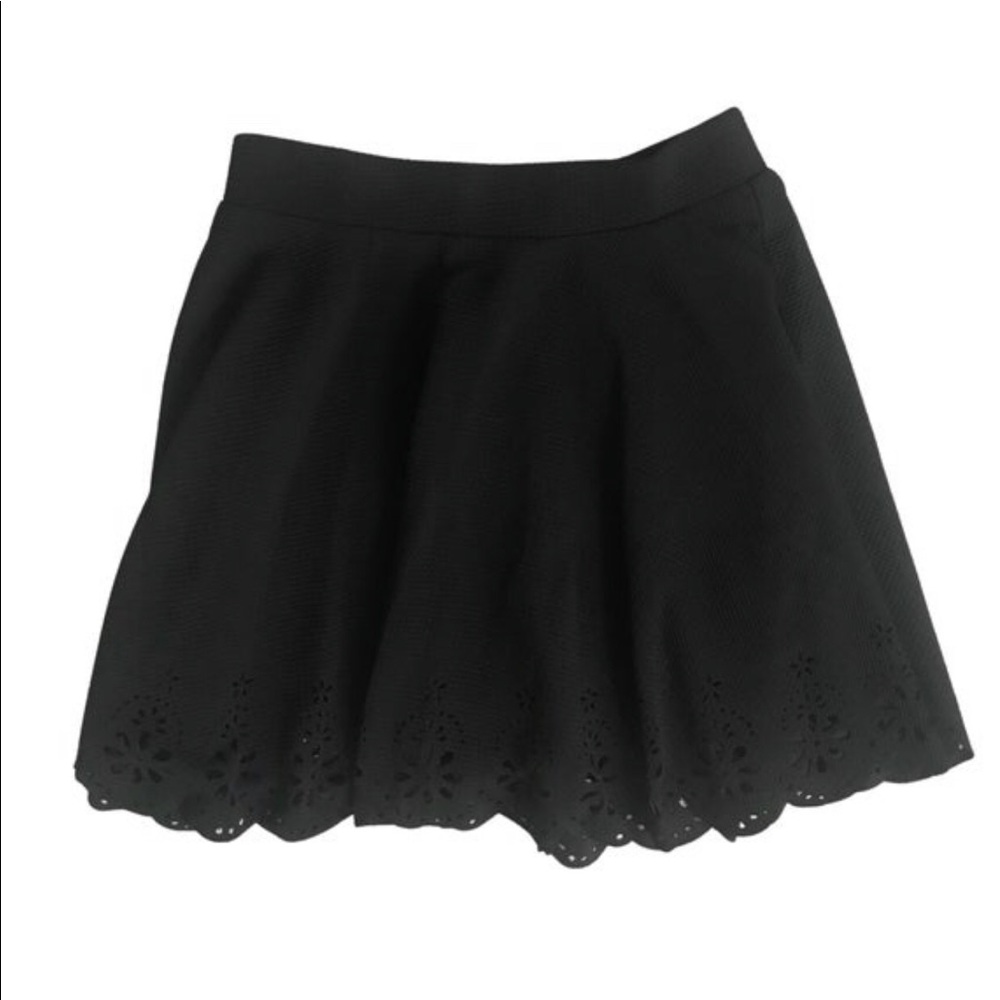 Black laser cutout scallop textured skirt